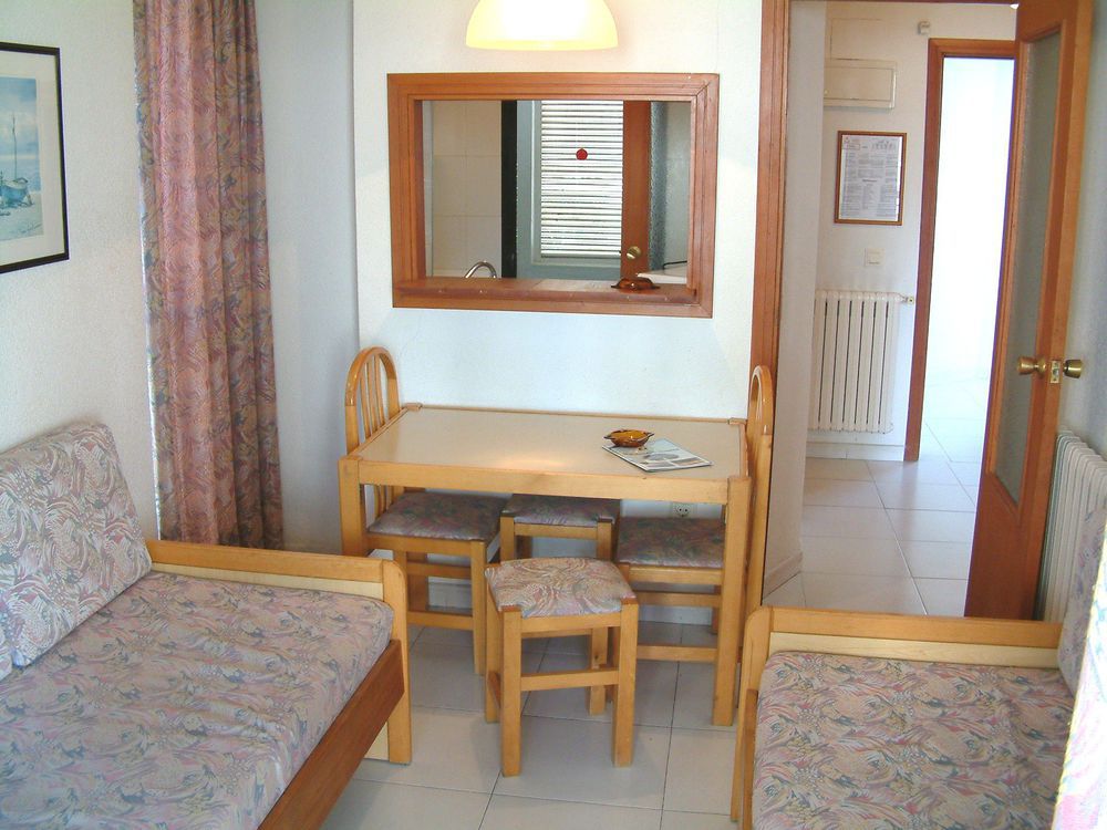 Luxmar Apartaments 베니돔 객실 사진